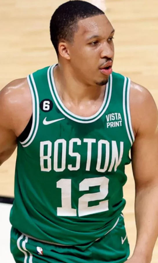 Triple canje entre Celtics-Mavericks y Spurs