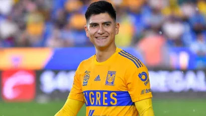 Vladimir Loroña, defensa de 24 años | Llegó para el Apertura 2022