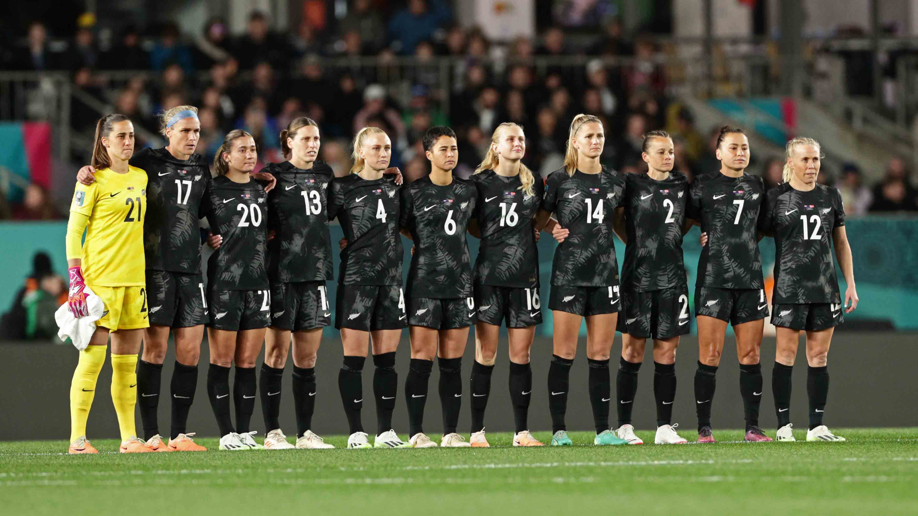 Las coanfitrionas arrancaron el Mundial Femenino con victorias