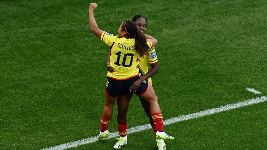 Colombia se impuso con goles de Catalina Usme y Linda Caicedo 