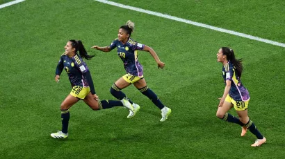 Colombia venció 2-1 a Alemania que no perdía un partido de la fase de grupos del Mundial Femenino desde 1995