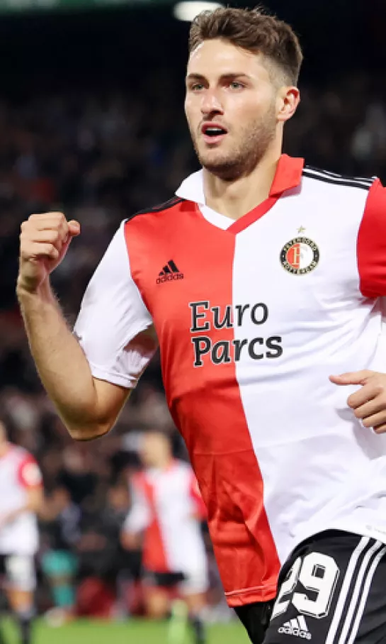 Santiago Giménez se queda en el Feyenoord