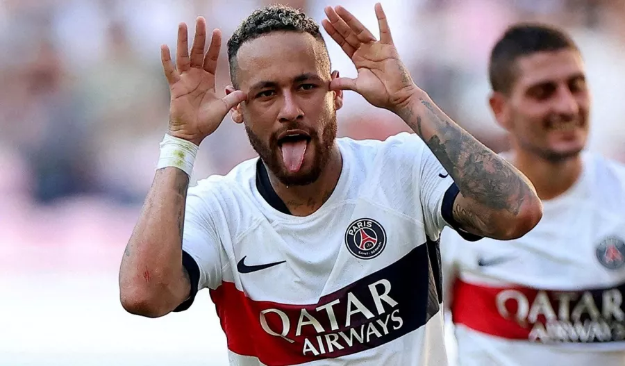 Neymar reapareción con el Paris Saint-Germain y marcó doblete