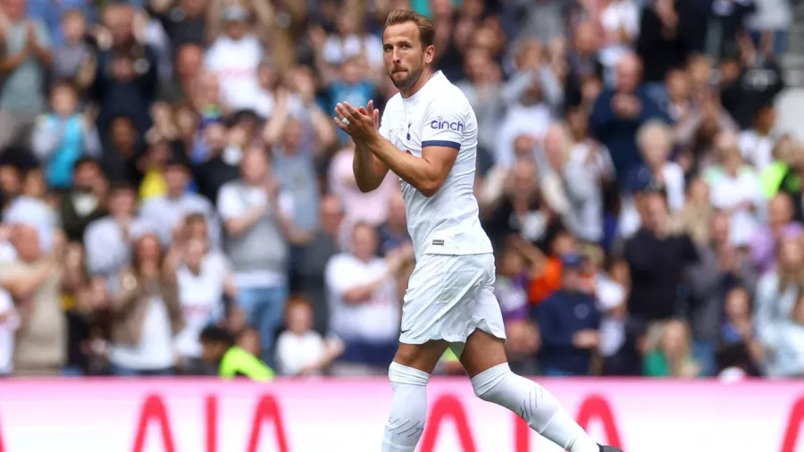Harry Kane marcó cuatro goles en la presentación de Tottenham
