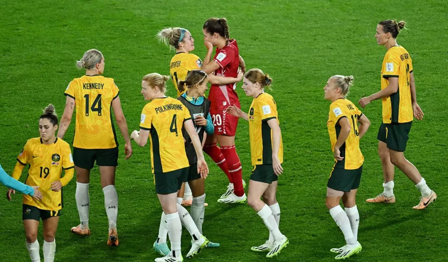 Australia celebra con su afición su pase a cuartos de final