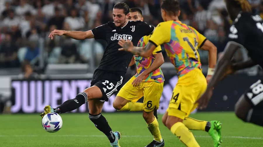 Mediocampista - Adrien Rabiot - Juventus - 40 millones de euros 
