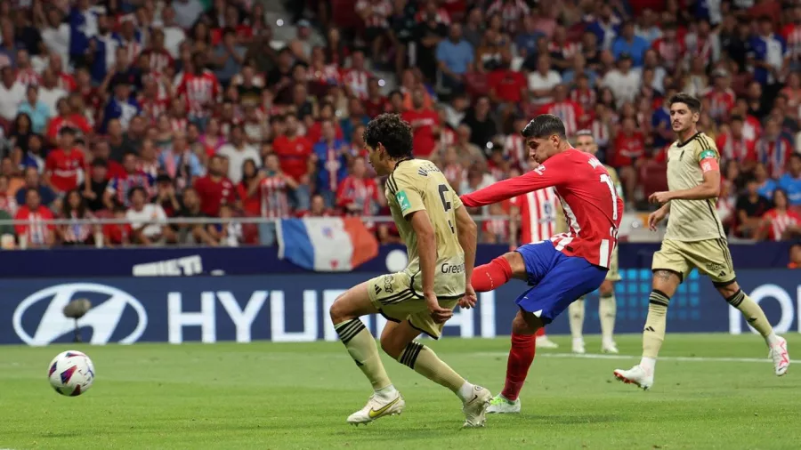 Álvaro Morata abrió el marcador en el tiempo añadido de la primera mitad 