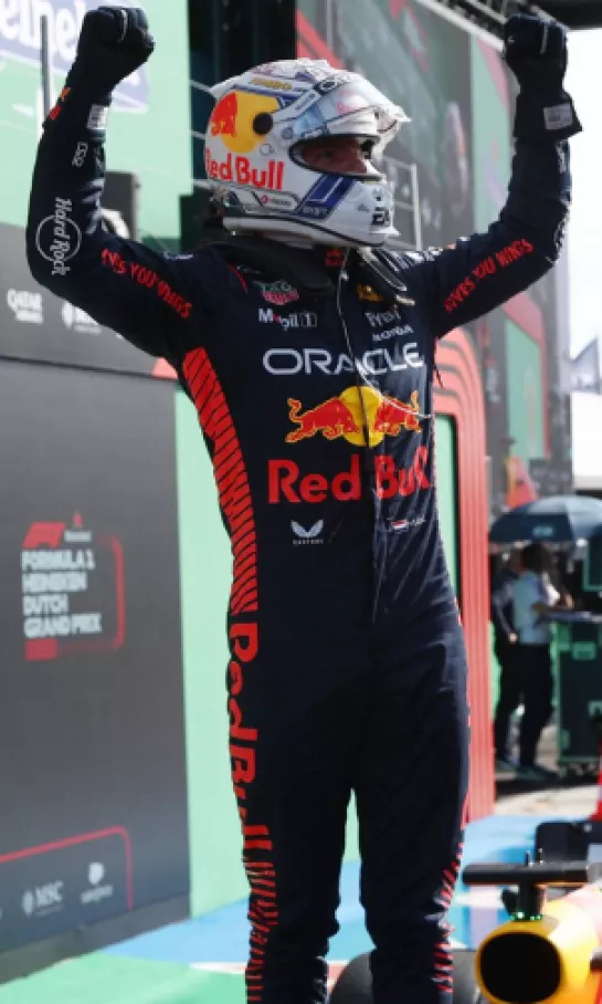 Max Verstappen ganó la 'Pole Position' en casa