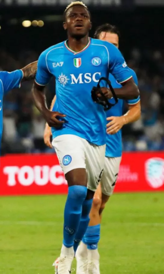 Victor Osimhen alcanzó su centenario de goles y Napoli ganó en la Serie A