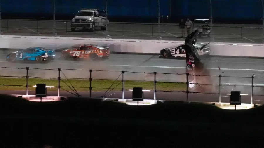 El espeluznante accidente de Ryan Preece en la NASCAR Cup Series