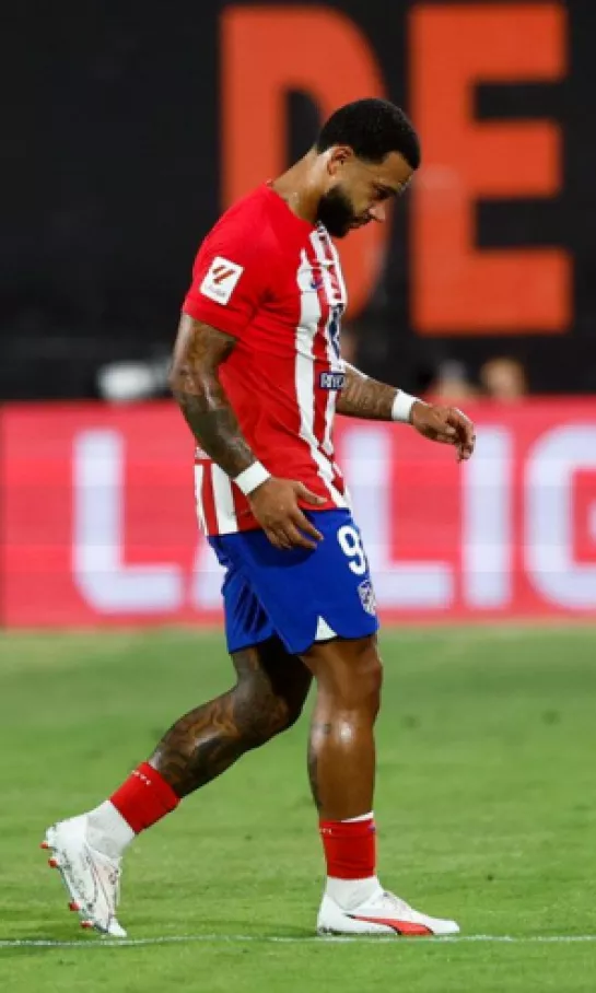 Memphis Depay es duda para el derbi entre Atlético y Real Madrid