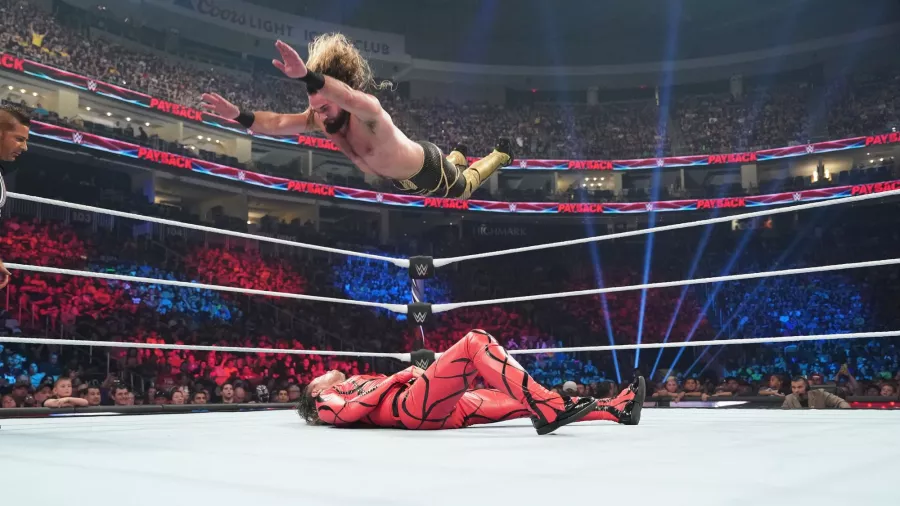 La gran batalla entre Seth 'Freakin' Rollins y Shinsuke Nakamura, cuadro por cuadro