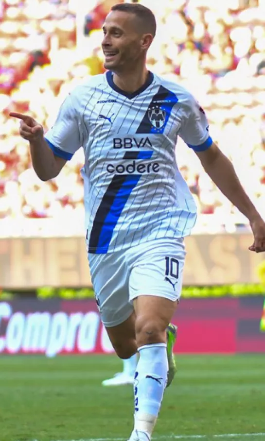 Sergio Canales se estrena como goleador en la Liga MX con doblete