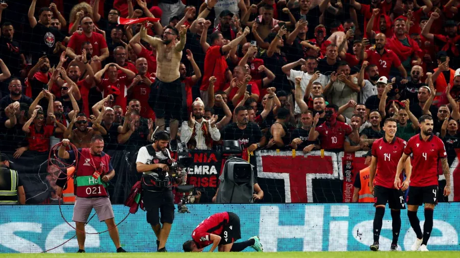 Albania sorprendió a Polonia y sueña con la Eurocopa