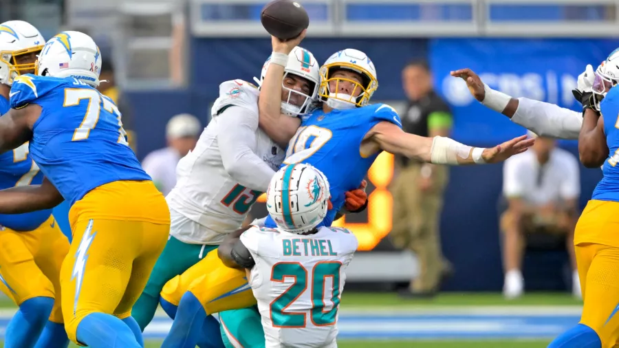 Miami Dolphins 36-34 Los Angeles Chargers