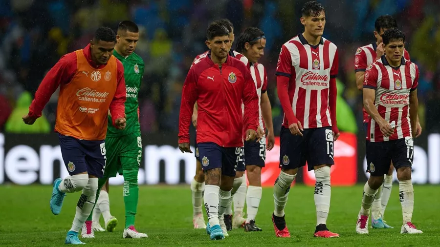 Chivas perdió contra el América, su derrota más abultada desde marzo de 2014, cuando igual cayó 4-0 en el AKRON.