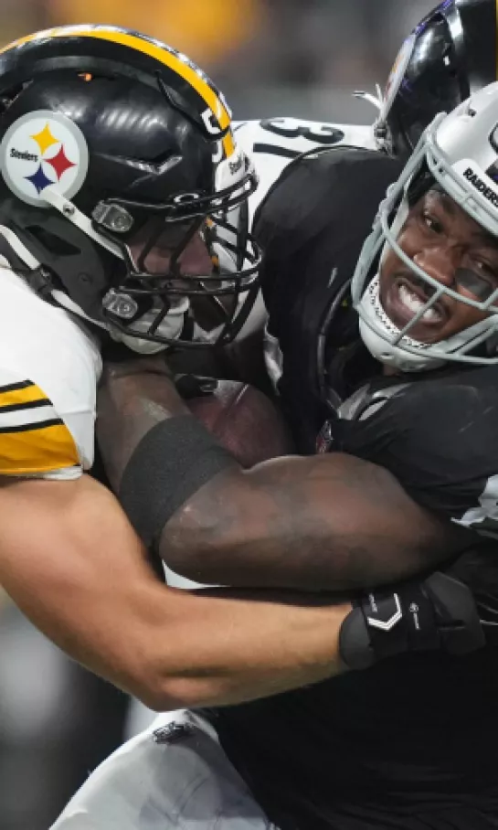 Noche de pesadilla de Raiders ante Steelers