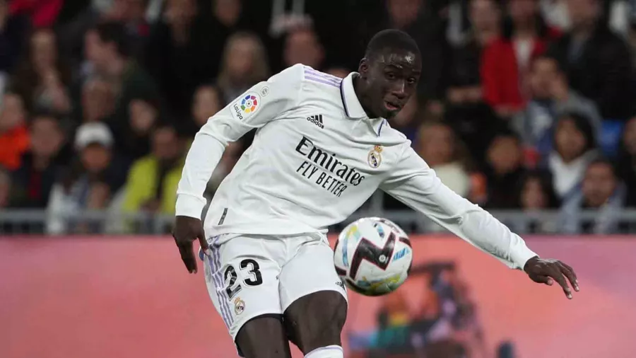Lateral: Ferland Mendy