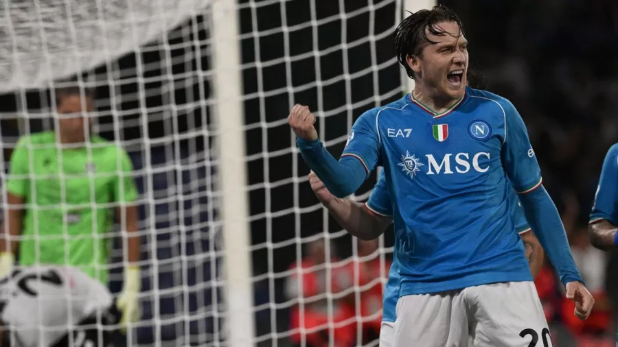 Napoli despertó ante Udinese en la Serie A