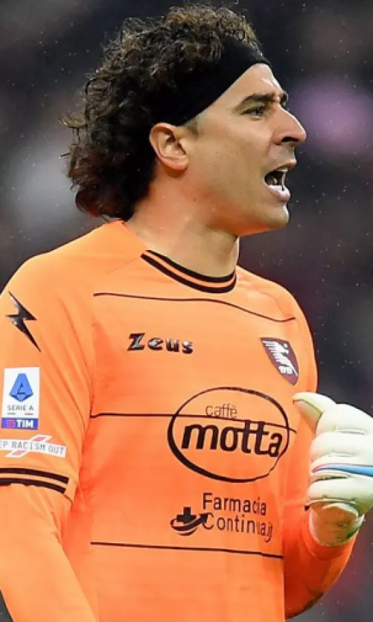 ¿Se cansó? Guillermo Ochoa ya no es un portero top en Serie A