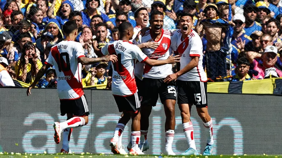 El conjunto 'Millonario' dio un paso rumbo a los cuartos de final de la Copa de la Liga Argentina