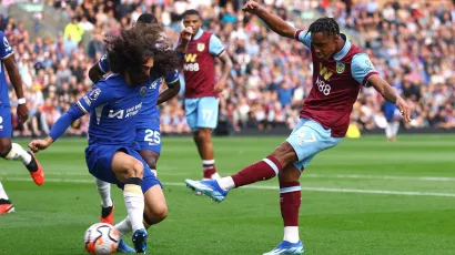 Wilson Odobert adelantó a Burnley a los 15 minutos