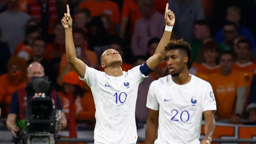 La victoria 2-1 le dio la clasificación a Francia a la Eurocopa 2024.