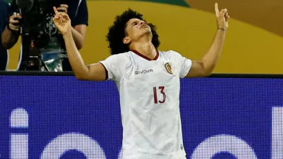 Venezuela sigue celebrando el gol de chilena de Eduard Bello en Brasil