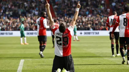 Súmenle gol y asistencia a Santiago Giménez con Feyenoord en la Eredivisie