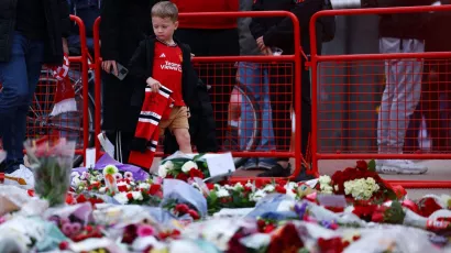 Niños y grandes dieron el último adiós al mítico futbolista inglés que falleció el sábado pasado