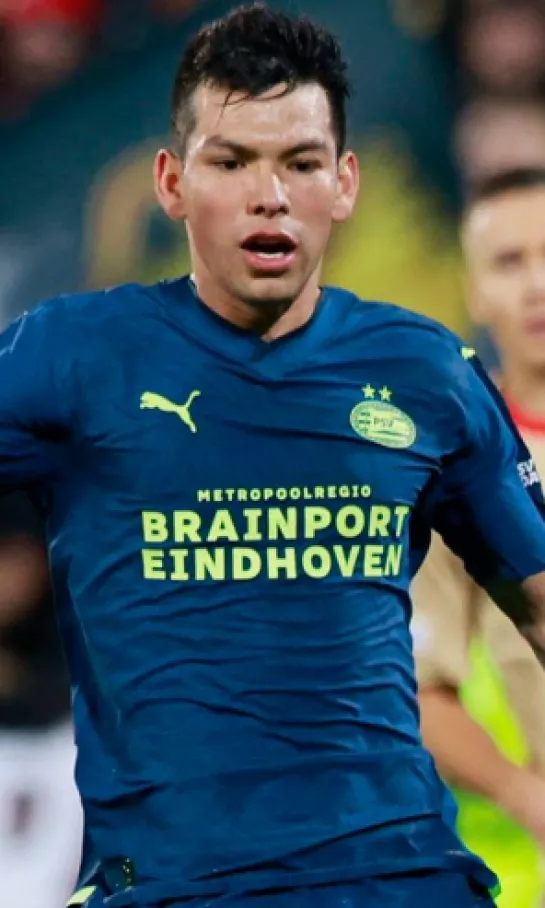 Ni con el 'Chucky' Lozano como titular el PSV levanta en Champions League
