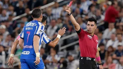 Maxi Meza se fue por una plancha sobre Cáceres.