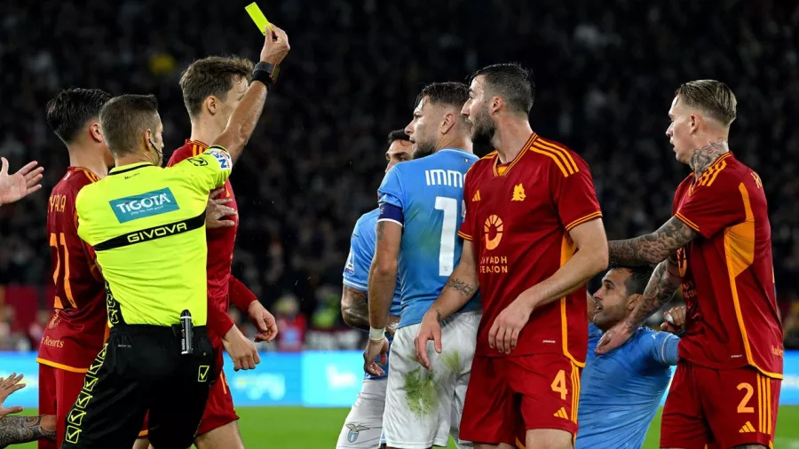 El partido terminó con siete tarjetas amarillas, tres para Lazio y cuatro para los visitantes