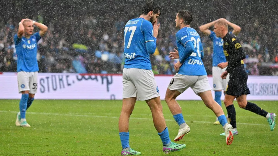Napoli ocupa la cuarta posición de la tabla con 21 unidades