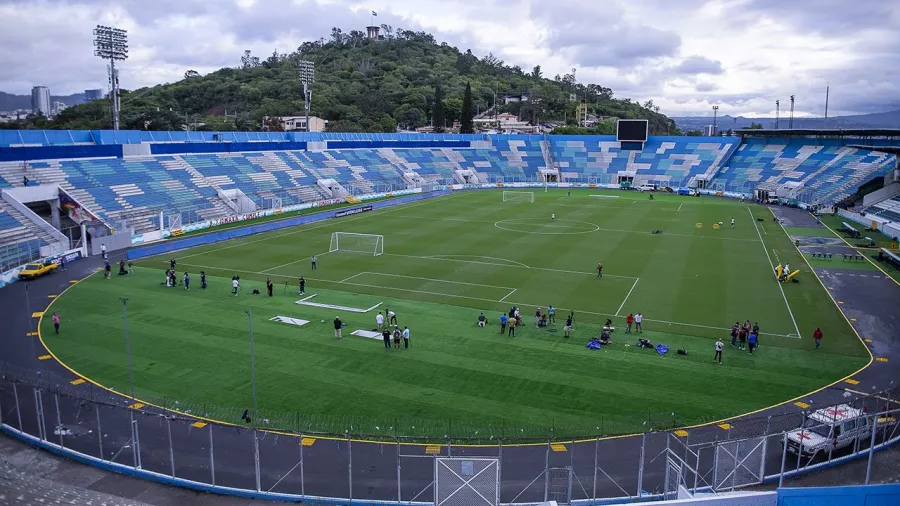 El Estadio Nacional, Estadio José de la Paz Herrera Uclés o Estadio Chelato Uclés es casa del Olimpia y el Motagua.