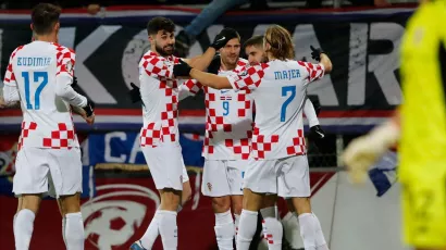 Croacia venció a Letonia y quedó a 90 minutos de la Eurocopa