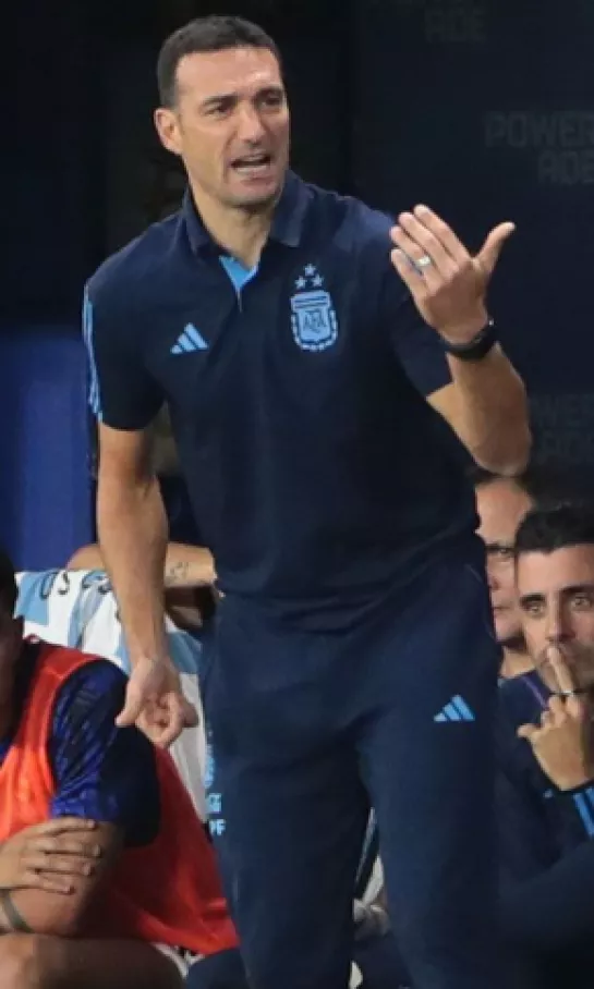 Lionel Scaloni quiere "pensar" si continúa al frente de la Selección Argentina