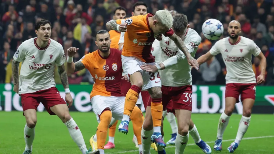 Galatasaray controló prácticamente toda la primera mitad.