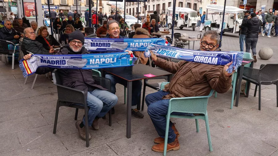 Las calles de Madrid previo a la visita del Napoli al Santiago Bernabéu.