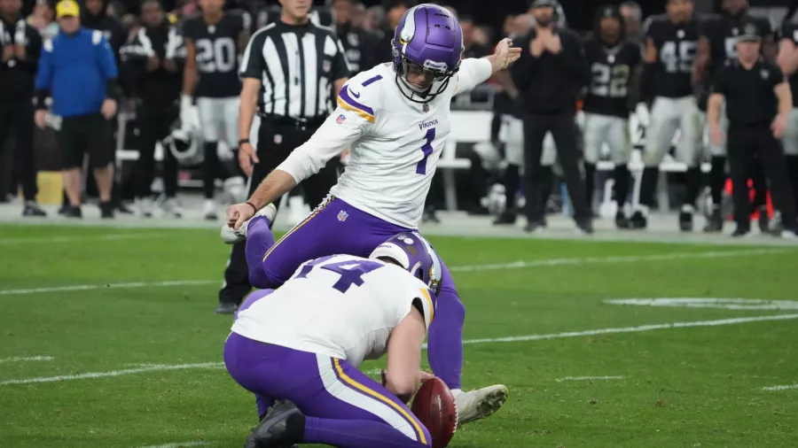 Vikings y Raiders jugaron el partido con menos puntos de la temporada