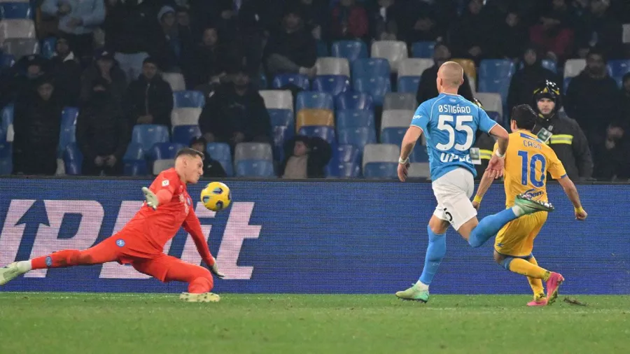 El Napoli se marcha goleado de la Copa Italia en octavos de final