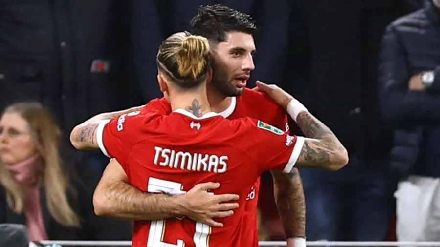 Cuarto gol en la temporada para el húngaro con la camiseta de Liverpool 