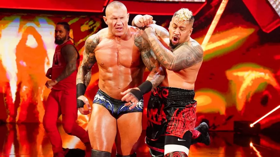 Randy Orton y 'The Bloodline' aumentan su rivalidad