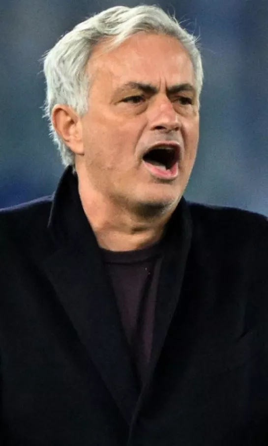 Al borde de las lágrimas, José Mourinho agradece a fans de la Roma