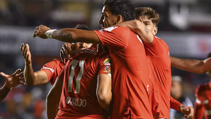 10. Toluca vs. Mazatlán. Liga MX. Sábado 220 de enero. Toluca debuta en casa con la sonrisa de tener, en sus filas, a Alexis Vega.