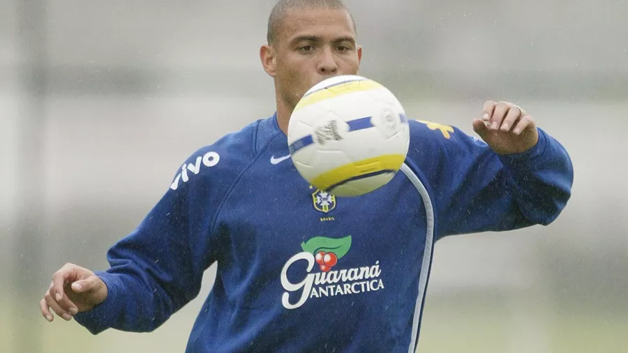 Delantero: Ronaldo Nazario
