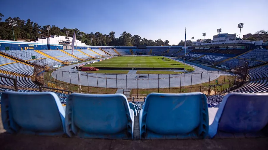 El Estadio Nacional Doroteo Guamuch Flores tiene capacidad para 30 mil espectadores.