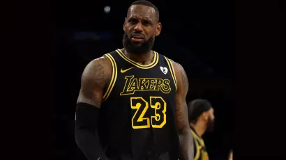 Los Lakers portaron nuevamente el espectacular uniforme 'Black Mamba'
