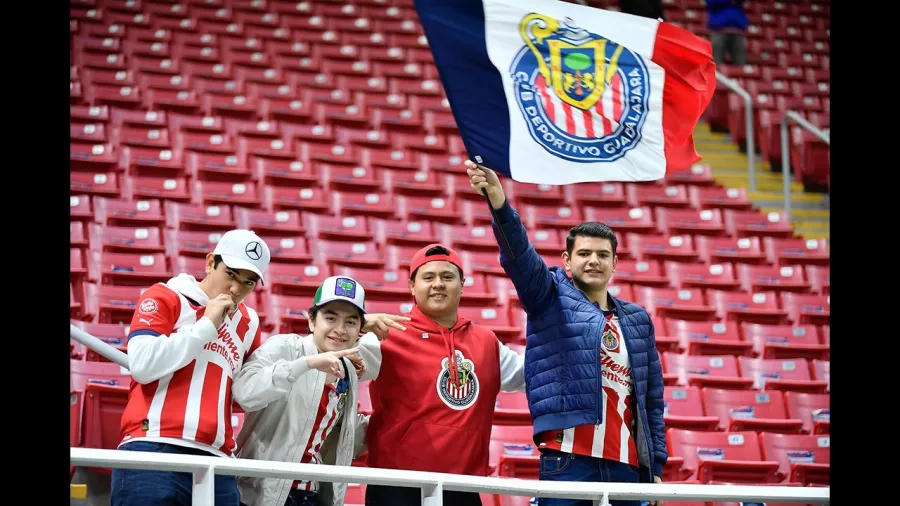 Por la lluvia, el rival o la serie resuelta, el público 'abandonó' al Guadalajara en sus tribunas.