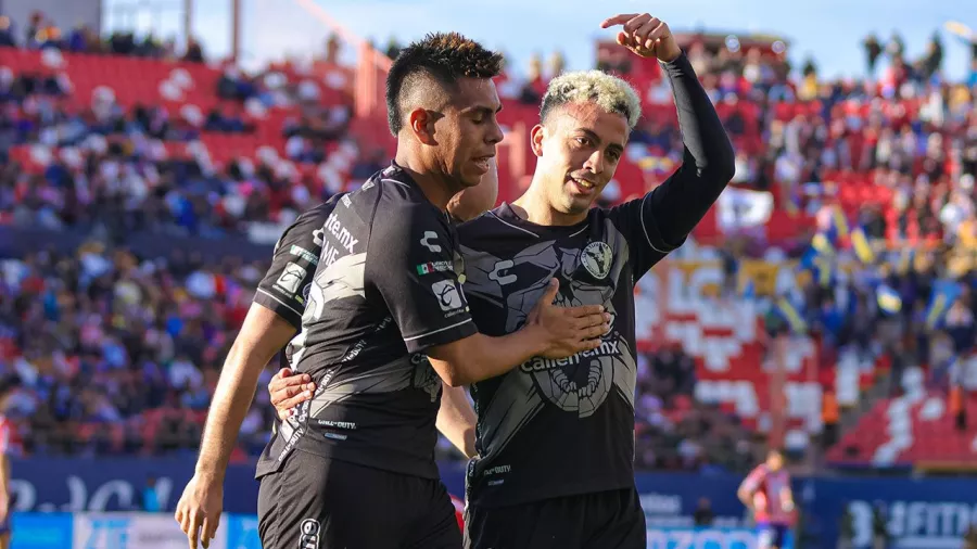 Álvarez se quitó al portero en el primer gol donde dio asistencia para Lucas Rodríguez y disparó cruzado para el segundo, luego de que San Luis había empatado.